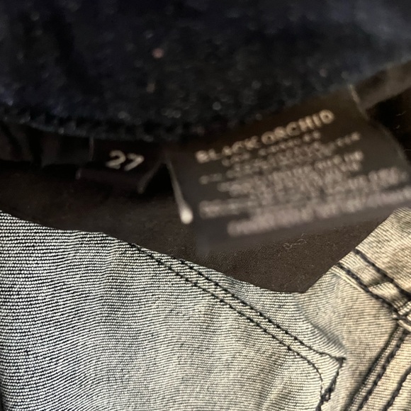 Black Orchid Jeans Noah Ankle Fray - Picture 6 of 6